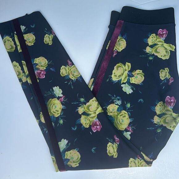 NWOT Ultracor x SoulCycle Navy Floral Velvet Racing Stripe Leggings Sz M - Picture 3 of 5